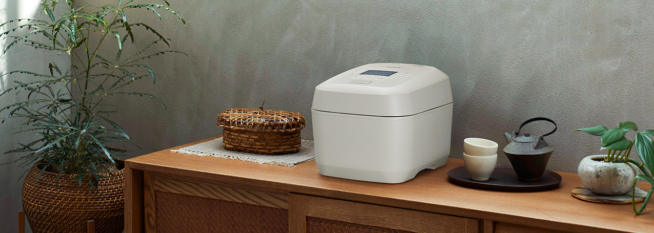 特長：蒸気カット、デザイン ：ふっくら御膳 RZ-Z100JM ：炊飯器