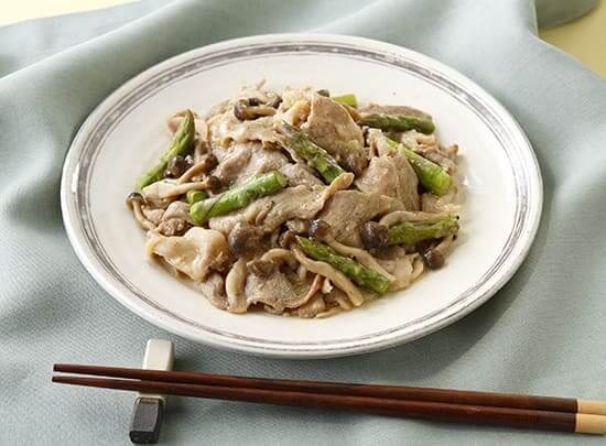 豚とアスパラのバターいため