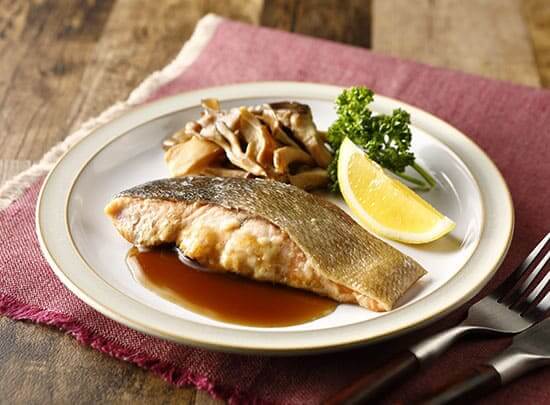 サーモンのムニエル　きのこバターしょうゆソース