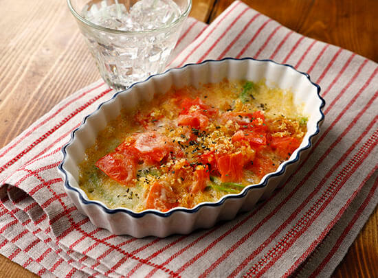 アボカドとトマトのしょうゆパン粉焼き