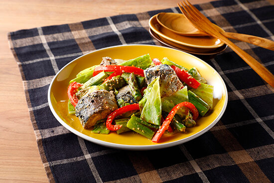 鯖とキャベツのサラダ