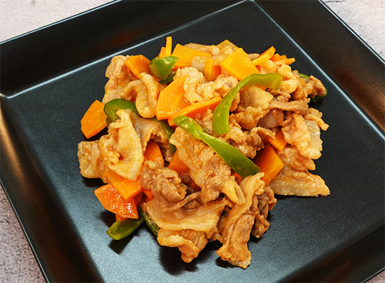 時短！豚肉・にんじん・ピーマンの酢豚風♬