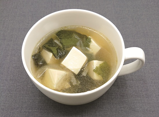 豆腐とわかめの中華スープ