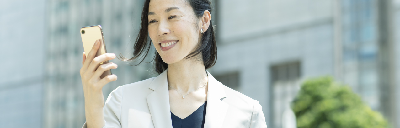 スマートフォンと連携し※1、洗濯をサポートします。［洗濯コンシェルジュ］